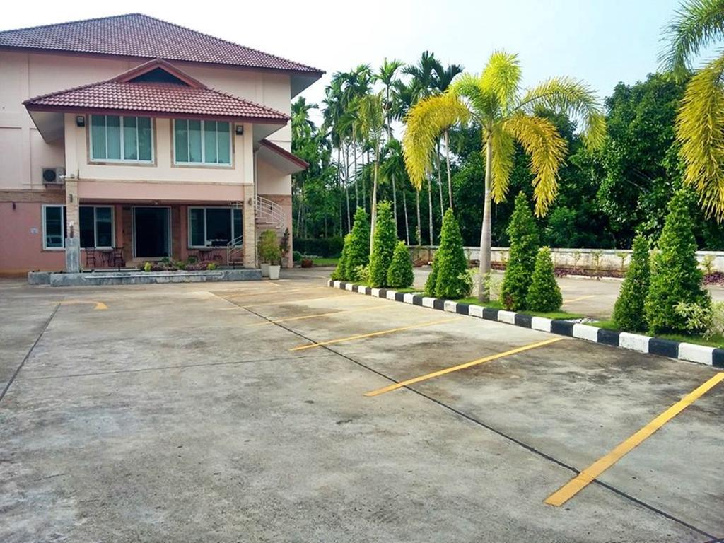 Chumphon Travelodge Экстерьер фото